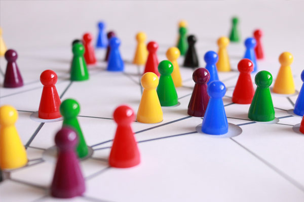 Networking für den Job: Wie Sie professionelle Beziehungen aufbauen und pflegen